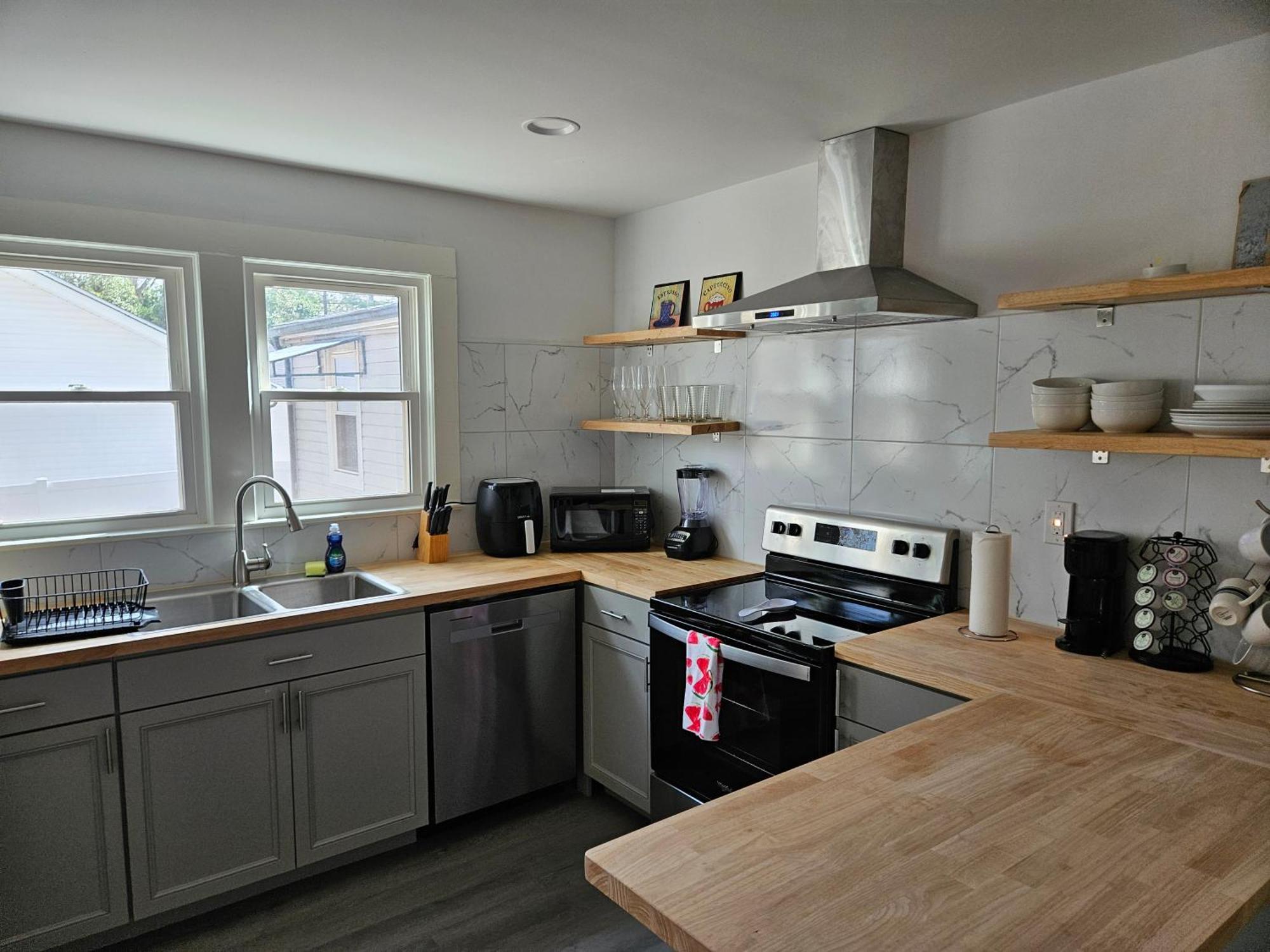 Private Single Level Standalone House Large Lot - 3 Bedrooms Charlotte Exteriör bild